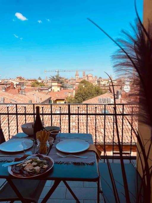 Romantic Attic Room With Panoramic View Bologna Exterior foto